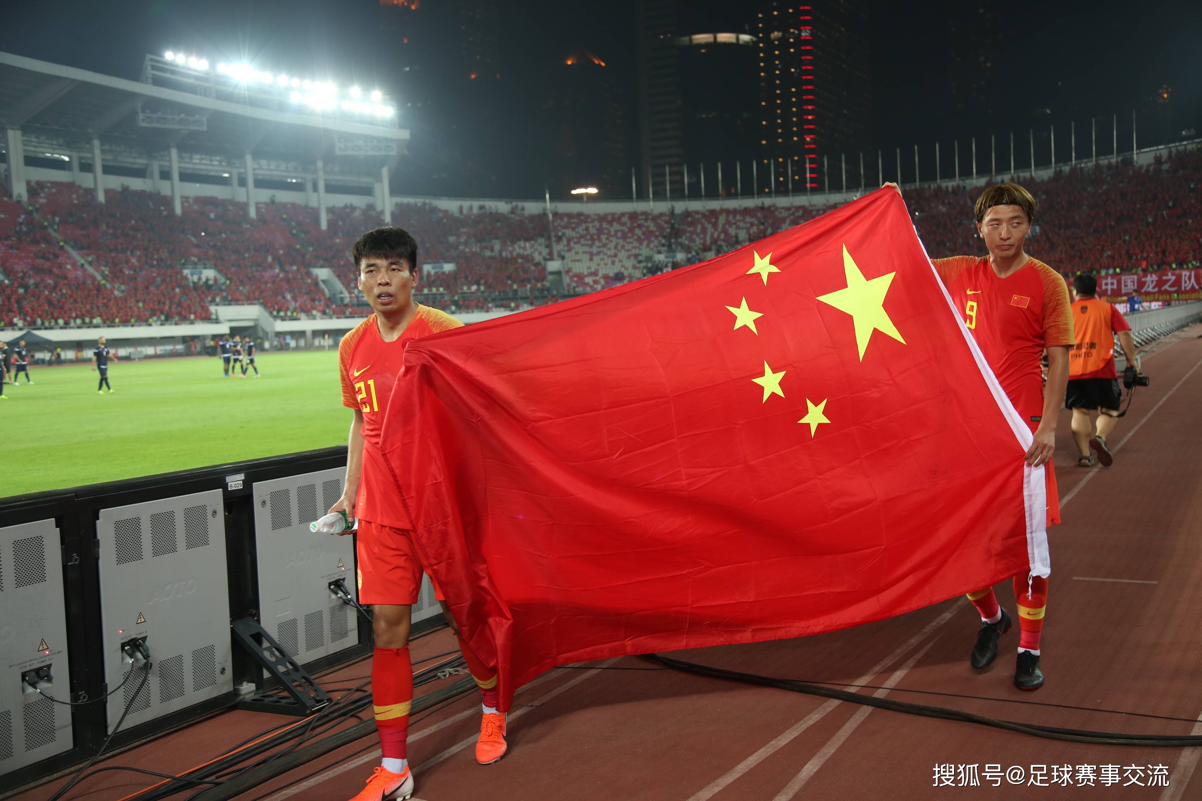 足球比赛中中国代表队崭露头角